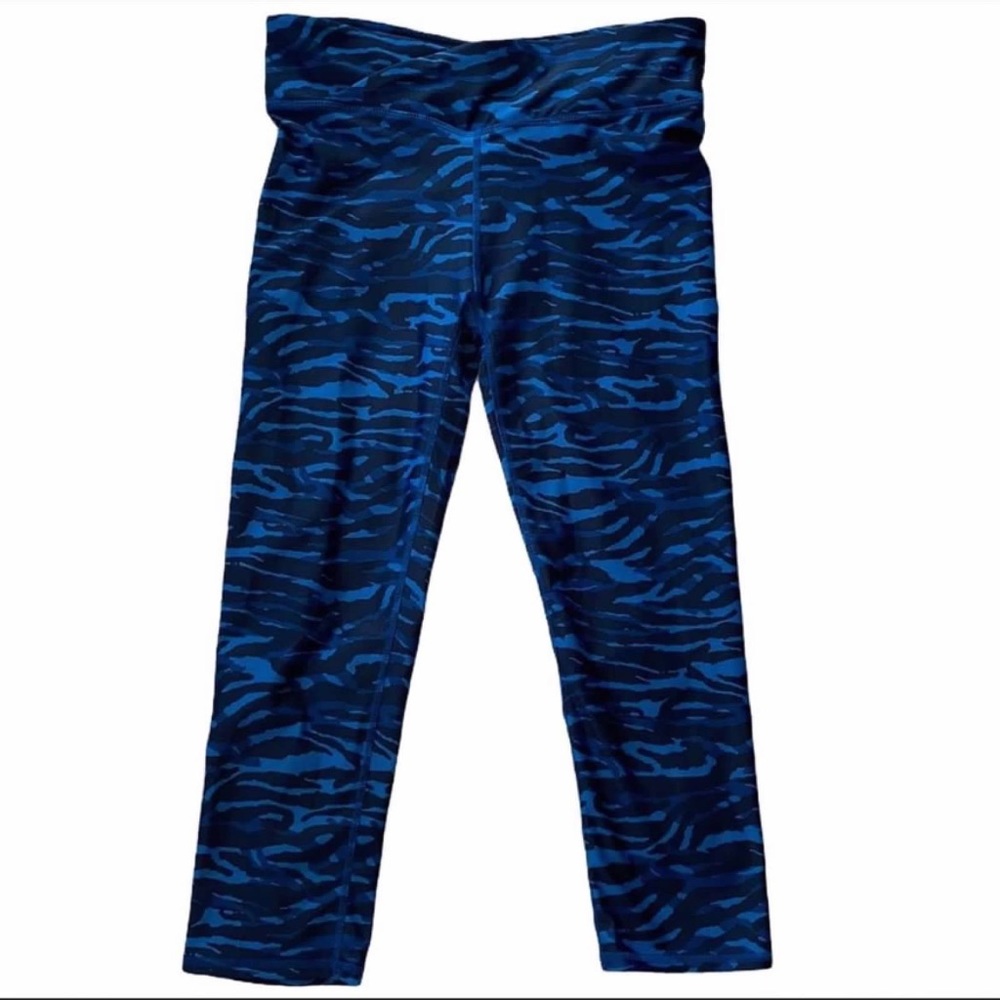 Fabletics Size Small Zebra Print Cropped Leggings - image 3